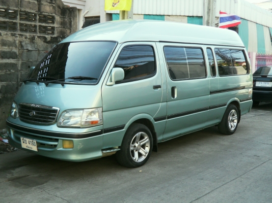 ขายรถตู้หัวจรวดหลังคาสูง 2Lดีเซล