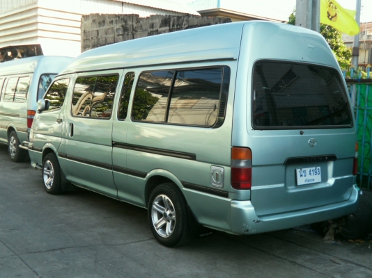 ขายรถตู้หัวจรวดหลังคาสูง 2Lดีเซล