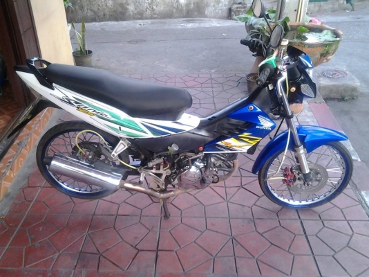 ขายฮอนด้าโซนิคมีทะเบียนโอนภาษีเต็มสนใจติดต่อสรกฤช091-8892274   086-0767308