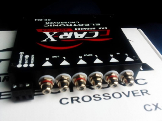 ครอสปรับเสียงเบสยี่ห้อ CAR-X