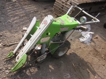 รูปเต็มๆครับ รถเกี่ยวข้าวแล้วมัด วางราย แบบเดินตาม BZ 300 มือสองญี่ปุ่น พร้อมใช้งาน รูปเต็มๆครับ รถเกี่ยวข้าวแล้วมัด วางราย แบบเดินตาม BZ 300 มือสองญี่ปุ่น พร้อมใช้งาน