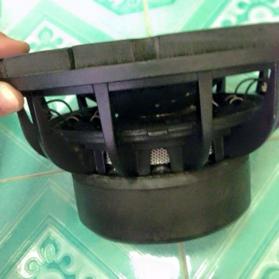 ซับ10นิ้ว HIP โครงหล่อ165/v2.5&quot;แม่เหล็กสองก้อน มือสองสภาพดีเดิมๆ เบสดีมาก. ขายคู่ละ 2550 บาท