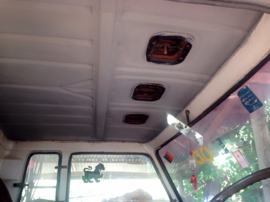 ISUZU JCM 145 HP 6BB1 สิบล้อเพลาเดียว เทรลเลอร์ท้ายลาดขึ้นแบ็คโฮร PC 120,PC 150 ได้เลยครับ เครื่องแรงดีมากไม่มีเยิ้ม หัวเก๋งไม่มีผุภายในเก๋งสวยครบ พวงมาลัยเพาเวอร์ ช่วงล่างเดิมๆคัชซีไม่มีผุไม่มีแตก ยางสภาพดี 60\% พร้อมใช้งานได้เลยไม่มีปัญหา เอกสารทะเบียนคร