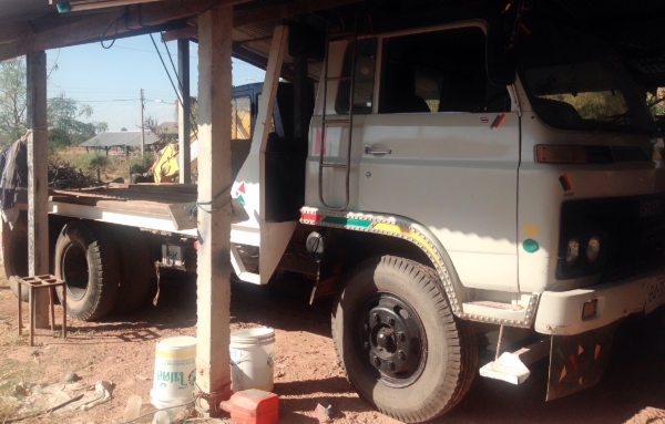 ISUZU JCM 145 HP 6BB1 สิบล้อเพลาเดียว เทรลเลอร์ท้ายลาดขึ้นแบ็คโฮร PC 120,PC 150 ได้เลยครับ เครื่องแรงดีมากไม่มีเยิ้ม หัวเก๋งไม่มีผุภายในเก๋งสวยครบ พวงมาลัยเพาเวอร์ ช่วงล่างเดิมๆคัชซีไม่มีผุไม่มีแตก ยางสภาพดี 60\% พร้อมใช้งานได้เลยไม่มีปัญหา เอกสารทะเบียนคร