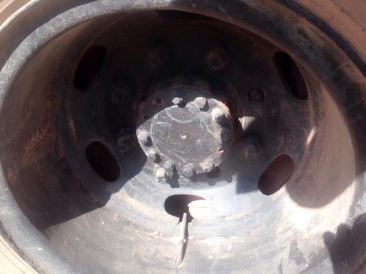 ISUZU JCM 145 HP 6BB1 สิบล้อเพลาเดียว เทรลเลอร์ท้ายลาดขึ้นแบ็คโฮร PC 120,PC 150 ได้เลยครับ เครื่องแรงดีมากไม่มีเยิ้ม หัวเก๋งไม่มีผุภายในเก๋งสวยครบ พวงมาลัยเพาเวอร์ ช่วงล่างเดิมๆคัชซีไม่มีผุไม่มีแตก ยางสภาพดี 60\% พร้อมใช้งานได้เลยไม่มีปัญหา เอกสารทะเบียนคร