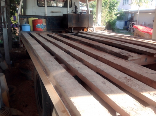 ISUZU JCM 145 HP 6BB1 สิบล้อเพลาเดียว เทรลเลอร์ท้ายลาดขึ้นแบ็คโฮร PC 120,PC 150 ได้เลยครับ เครื่องแรงดีมากไม่มีเยิ้ม หัวเก๋งไม่มีผุภายในเก๋งสวยครบ พวงมาลัยเพาเวอร์ ช่วงล่างเดิมๆคัชซีไม่มีผุไม่มีแตก ยางสภาพดี 60\% พร้อมใช้งานได้เลยไม่มีปัญหา เอกสารทะเบียนคร