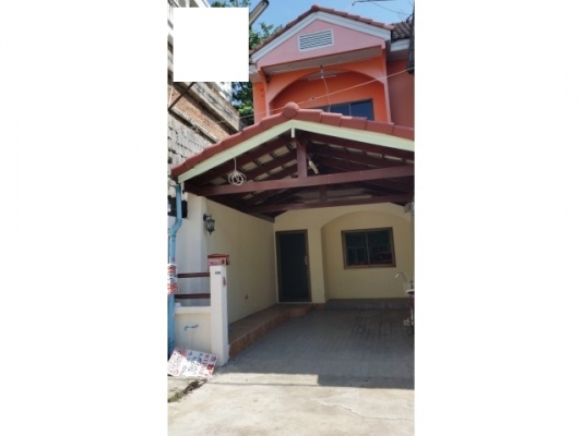 ขายทาวน์เฮ้าส์หลังมุม ติดถนนพระราม 2 ตรงข้ามโลตัส ขนาด 18 ตรว