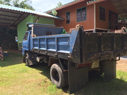 6ล้อดั้ม115แรงISUZU NPR ปี*37 ดั้มดิน เครื่องดี คัสซีสวย..รถห้างแท้ เล่มทะเบียนพร้อม...