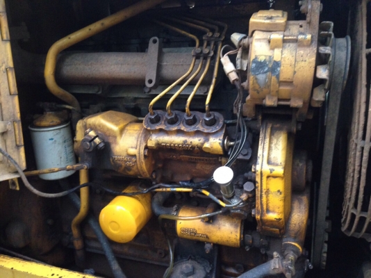 รถตักล้อยางเลี้ยวเอว 910(80U8875)เก๋งตู้ รถสภาพดี เดิม แน่นๆ มีเล่มทะเบียน..