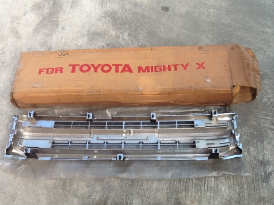 กระจังหน้าและไฟท้าย mighty x กระจังหน้าและไฟท้าย mighty x