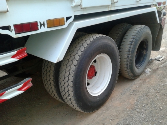 ขายดาว์นรถบรรทุกดั้มพ์สิบล้อFuso270ปี2556