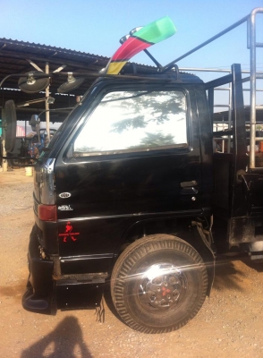 ขายหกล้อNPR เครื่อง4BE1 เบรคทิฟฟี่ พวงมาลัยพาวเวอร์ แอร์เย็นฉ่ำ เกียร็อกกี้6เกียเดินหน้า เฟืองท้ายFBR กระบะยาว4.50เมตร กว้าง2.30เมตร คัสซีสวย เครื่องดี พร้อมใช้ทะเบียนพร้อมโอน