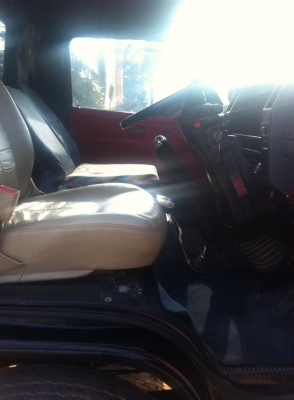 ขายหกล้อNPR เครื่อง4BE1 เบรคทิฟฟี่ พวงมาลัยพาวเวอร์ แอร์เย็นฉ่ำ เกียร็อกกี้6เกียเดินหน้า เฟืองท้ายFBR กระบะยาว4.50เมตร กว้าง2.30เมตร คัสซีสวย เครื่องดี พร้อมใช้ทะเบียนพร้อมโอน