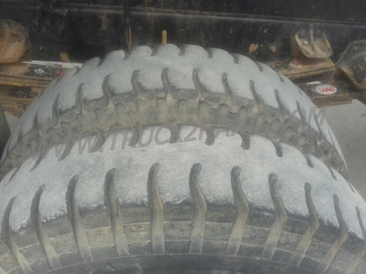 รถบรรทุก 6 ล้อดั้ม HINO KL300  165  แรงม้า   6  สูบ   พวงมาลัยพาวเวอร์