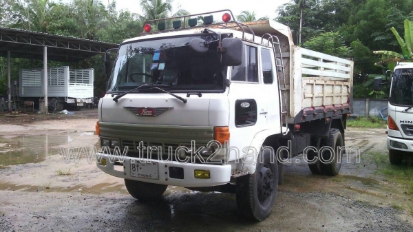 รถบรรทุก 6 ล้อดั้ม HINO KL300  165  แรงม้า   6  สูบ   พวงมาลัยพาวเวอร์