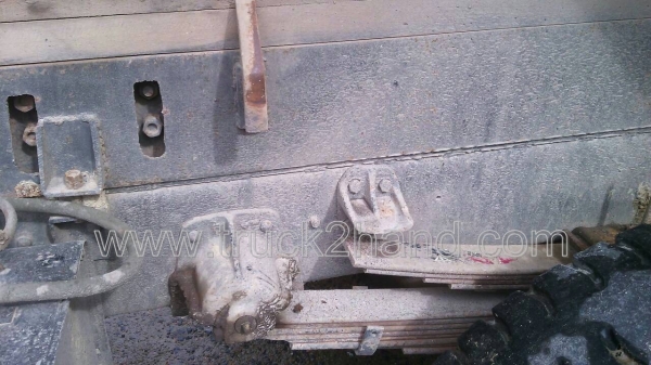 รถบรรทุก 6 ล้อดั้ม HINO KL300  165  แรงม้า   6  สูบ   พวงมาลัยพาวเวอร์