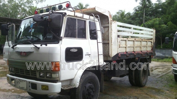 รถบรรทุก 6 ล้อดั้ม HINO KL300  165  แรงม้า   6  สูบ   พวงมาลัยพาวเวอร์