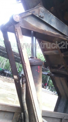 รถบรรทุก 6 ล้อดั้ม HINO KL300  165  แรงม้า   6  สูบ   พวงมาลัยพาวเวอร์