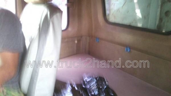 รถบรรทุก 6 ล้อดั้ม HINO KL300  165  แรงม้า   6  สูบ   พวงมาลัยพาวเวอร์