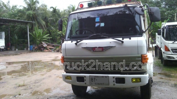 รถบรรทุก 6 ล้อดั้ม HINO KL300  165  แรงม้า   6  สูบ   พวงมาลัยพาวเวอร์