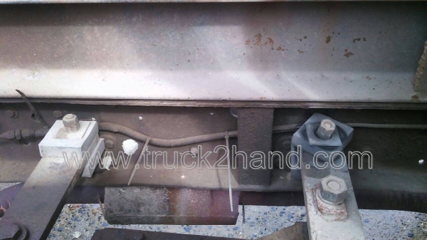 รถบรรทุก 6 ล้อดั้ม HINO KL300  165  แรงม้า   6  สูบ   พวงมาลัยพาวเวอร์