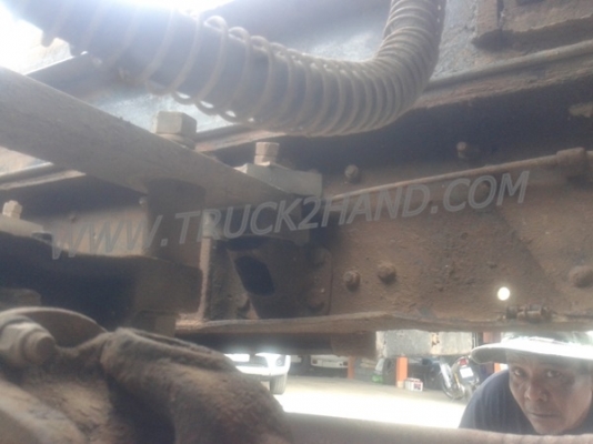 รถบรรทุก 6 ล้อดั้ม HINO KL300  165  แรงม้า   6  สูบ   พวงมาลัยพาวเวอร์