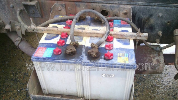 รถบรรทุก 6 ล้อดั้ม HINO KL300  165  แรงม้า   6  สูบ   พวงมาลัยพาวเวอร์