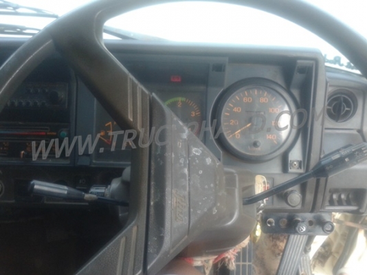 รถบรรทุก 6 ล้อดั้ม HINO KL300  165  แรงม้า   6  สูบ   พวงมาลัยพาวเวอร์