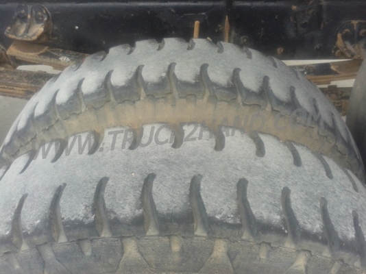 รถบรรทุก 6 ล้อดั้ม HINO KL300  165  แรงม้า   6  สูบ   พวงมาลัยพาวเวอร์