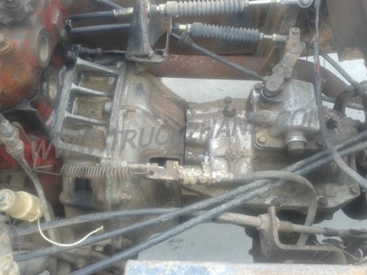 รถบรรทุก 6 ล้อดั้ม HINO KL300  165  แรงม้า   6  สูบ   พวงมาลัยพาวเวอร์