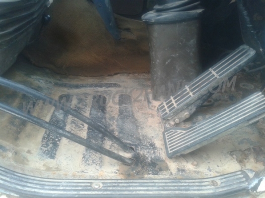 รถบรรทุก 6 ล้อดั้ม HINO KL300  165  แรงม้า   6  สูบ   พวงมาลัยพาวเวอร์