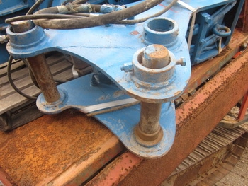 ขาย - ตัวตอกชีทไพล์ VIBRO HAMMER สำหรับ รถขุด PC 200-300 ใช้ระบบน้ำมันไฮโดรลิค ขาย - ตัวตอกชีทไพล์ VIBRO HAMMER สำหรับ รถขุด PC 200-300 ใช้ระบบน้ำมันไฮโดรลิค