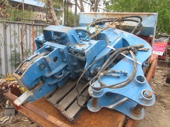 ขาย - ตัวตอกชีทไพล์ VIBRO HAMMER สำหรับ รถขุด PC 200-300 ใช้ระบบน้ำมันไฮโดรลิค