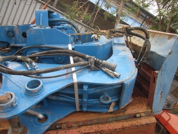 ขาย - ตัวตอกชีทไพล์ VIBRO HAMMER สำหรับ รถขุด PC 200-300 ใช้ระบบน้ำมันไฮโดรลิค ขาย - ตัวตอกชีทไพล์ VIBRO HAMMER สำหรับ รถขุด PC 200-300 ใช้ระบบน้ำมันไฮโดรลิค