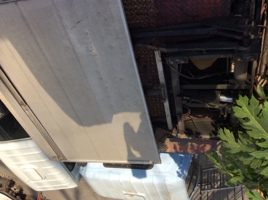 ขายลิฟฝาท้าย6ล้อ