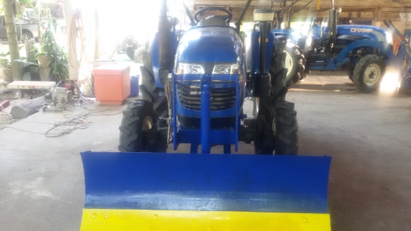 รถไถยูโล28แรงโฟวินมีไบมีดหนึ่งอันสภาพสวยมากครับ