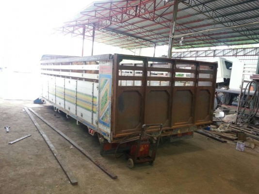 **160,000 บ.ต่อรอง**ขาย กระบะดั้มมิเนียม สำหรับรถ10ล้อ กระบะดั้ม พร้อมอุปกรณ์ ชุดดั้ม ครบๆ สภาพดี พื้นดี ไม่ผุ ข้างดี สีสันมีถลอกมีกะเทาะบ้าง ยังดูดี ยกลงจาก 10ล้อ2เพลาดั้ม ISUZU DECA FX-Z270 EURO2 สภาพพร้อมใช้งาน ราคาต่อรองได้เด้อ พี่น้องครับ