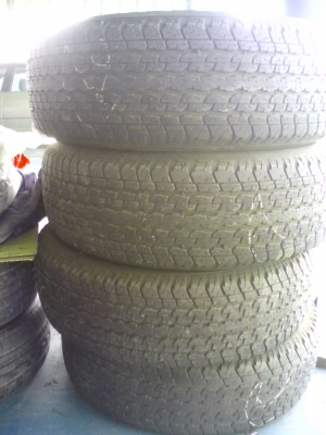 ขายยางบริดสโตน ดูเลอร์ 245/65/17 วิค40ปี13ดอกเต็ม