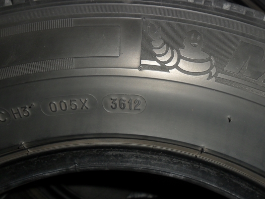 ยาง MICHELIN 205/70R15ปี12 สวยๆ 4 เส้น ราคา 2800 บาท ยาง MICHELIN 205/70R15ปี12 สวยๆ 4 เส้น ราคา 2800 บาท