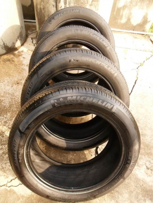 ยางขอบ17 ปี12 มิชลิน 225-50 R17ดอกหนามาก90\%(4เส้น3,900บ) ยางขอบ17 ปี12 มิชลิน 225-50 R17ดอกหนามาก90\%(4เส้น3,900บ)