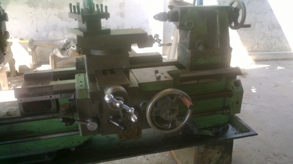 แท่นกลึง 6 ฟุต 2 เพลาเกียร์บล็อก พร้อมใช้งาน ด่วน !!!! 98,000 แท่นกลึง 6 ฟุต 2 เพลาเกียร์บล็อก พร้อมใช้งาน ด่วน !!!! 98,000