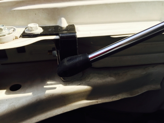 ขายโช๊คค้ำฝากระโปรงหน้า ISUZU D-MAX & MU-X ตรงรุ่น ขายโช๊คค้ำฝากระโปรงหน้า ISUZU D-MAX & MU-X ตรงรุ่น