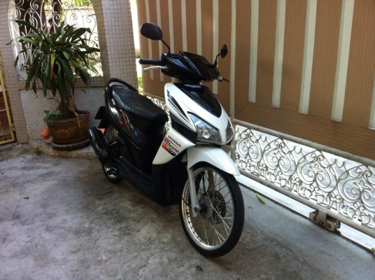 ขออนุญาติขาย Honda Click Combi Brake เครื่องดี 9,900 ด่วนจ้า