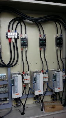 ขายตู้แปลงไฟพร้อมตัวปรับแรงดันไฟฟ้าให้คงที่มี 3ตู้ๆละ150,000 บาท