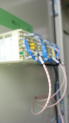 ขายตู้แปลงไฟพร้อมตัวปรับแรงดันไฟฟ้าให้คงที่มี 3ตู้ๆละ150,000 บาท