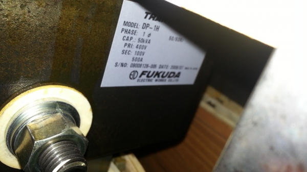 ขายตู้แปลงไฟพร้อมตัวปรับแรงดันไฟฟ้าให้คงที่มี 3ตู้ๆละ150,000 บาท