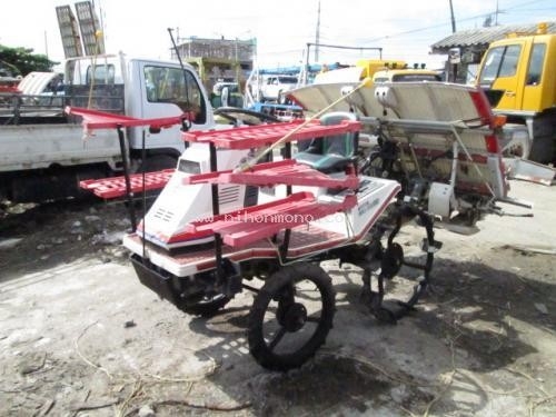 รถปลูกข้าวดำนาแบบนั่งขับ    YANMAR     RR50   รหัสสินค้า : 14002105   หรือเพิ่มเติมไดที่ www.nihonmono.com