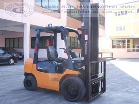 ขายรถ โฟล์คลิฟท์ TOYOTA รุ่น 7-FD30