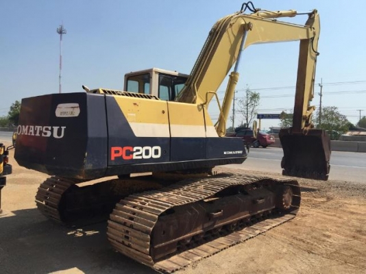 ขายรถแบคโฮ KOMATSU PC200-5 ระบบไฟฟ้าเต็ม แทรคเหล็ก 80 ซม. สภาพสวยพร้อมใช้ นำเข้าจากญี่ปุ่น มีVDOการทำงานครับ