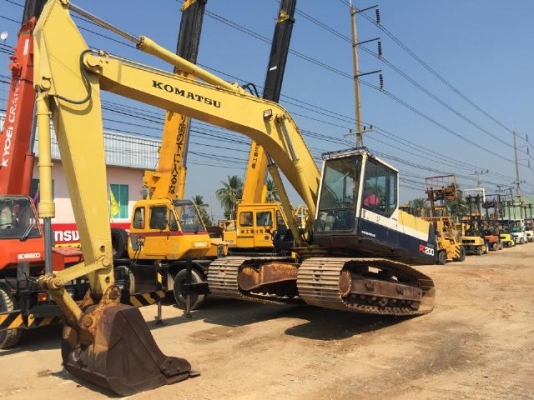ขายรถแบคโฮ KOMATSU PC200-5 ระบบไฟฟ้าเต็ม แทรคเหล็ก 80 ซม. สภาพสวยพร้อมใช้ นำเข้าจากญี่ปุ่น มีVDOการทำงานครับ
